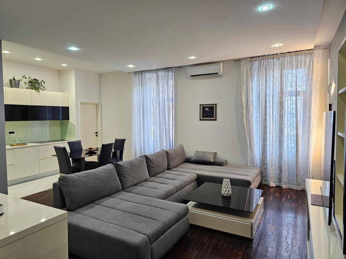 Azzuro Apartment Self Check In Rijeka Exterior photo